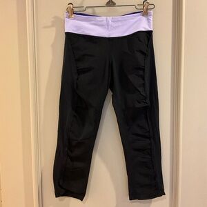 LULULEMON Capri Black Purple Leggings Zip Pocket Size 4